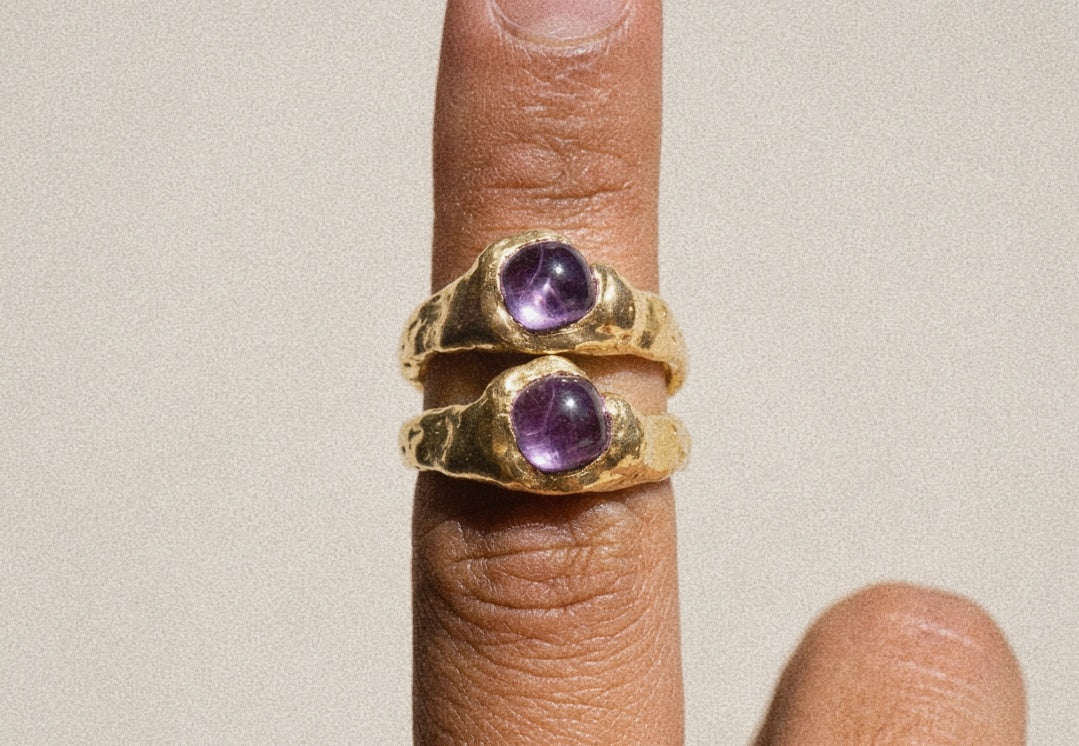 Hada amatista, anillo de plata con piedra morada